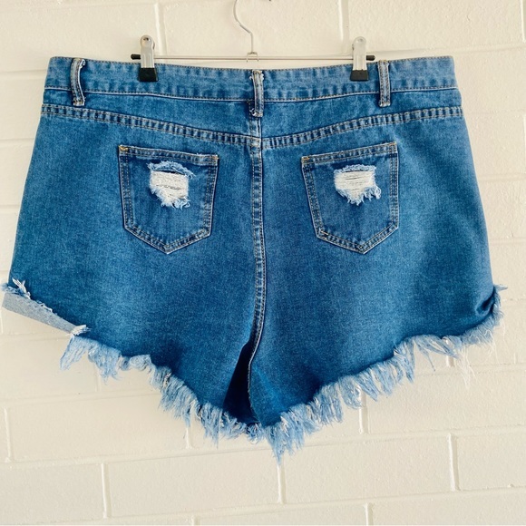 Shein distressed denim short shorts with frayed hem Size 16/18 - Picture 12 of 16